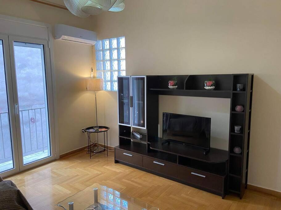 Cozy Apartment In The Heart Of Athènes Extérieur photo